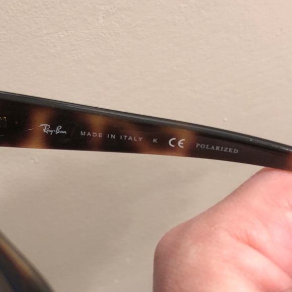 AUTHENTIC Women’s RayBan Sunglasses - Picture 3 of 5